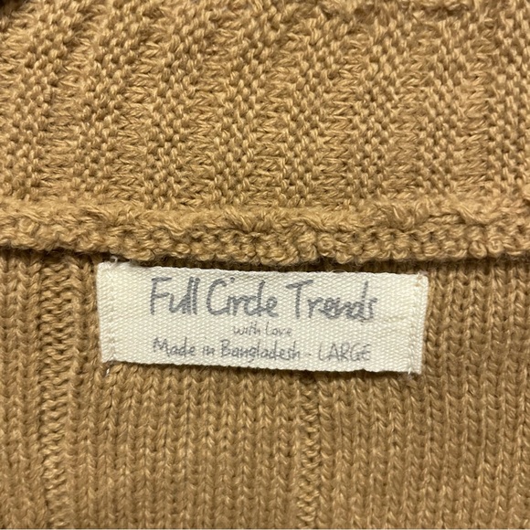 Full Circle Trends Tan Cable Knit Cropped Cardigan Size L - Picture 3 of 4